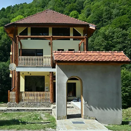 Pensiunea Tihna 3* Rîu de Mori